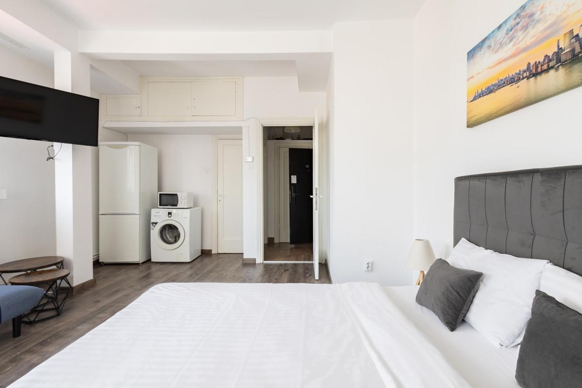 Downtown Victoria Apartments By Citybookings Bucarest Exterior foto
